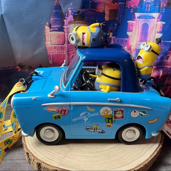 Universal | Kitchen | Universal Studios Despicable Me Minions Car ...